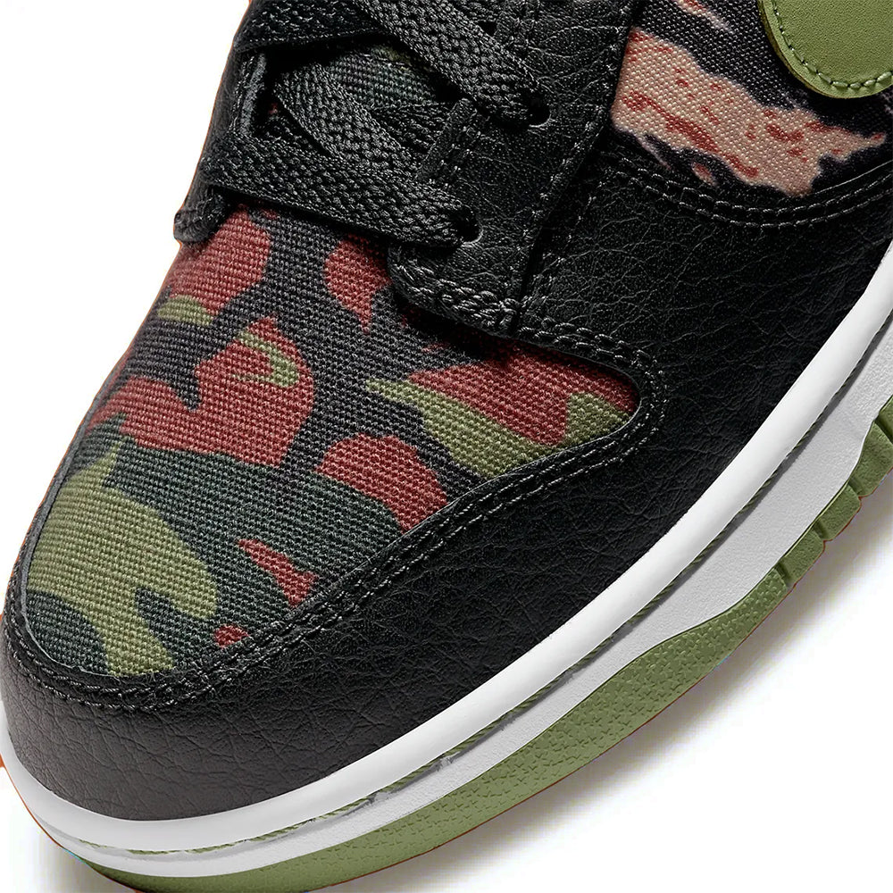 Nike Dunk Low SE