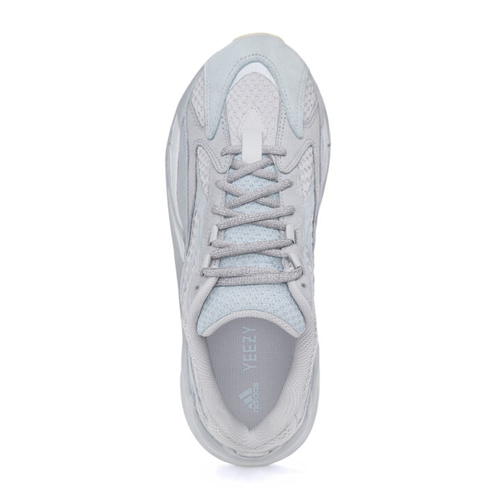 YEEZY BOOST 700