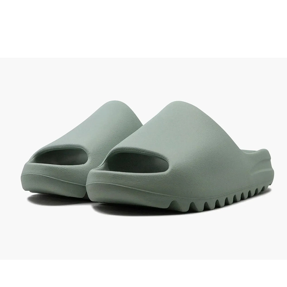YEEZY SLIDE