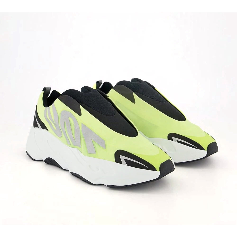 Yeezy 700 MNVN