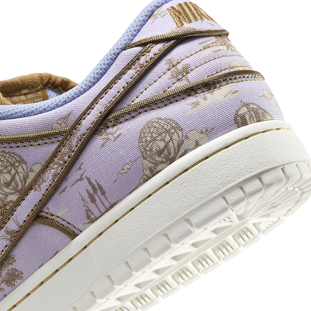 Nike SB Dunk Low Pro PRM Sneaker