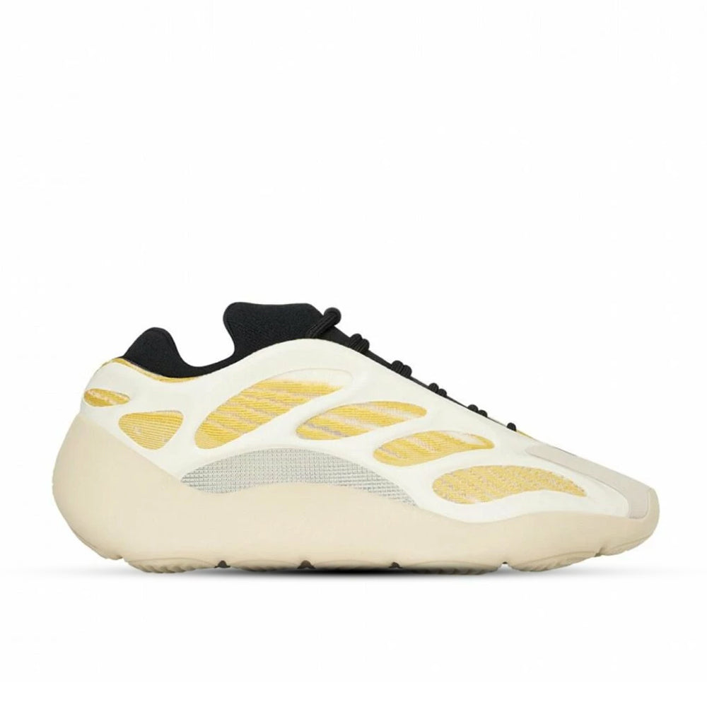 YEEZY 700 Safflower
