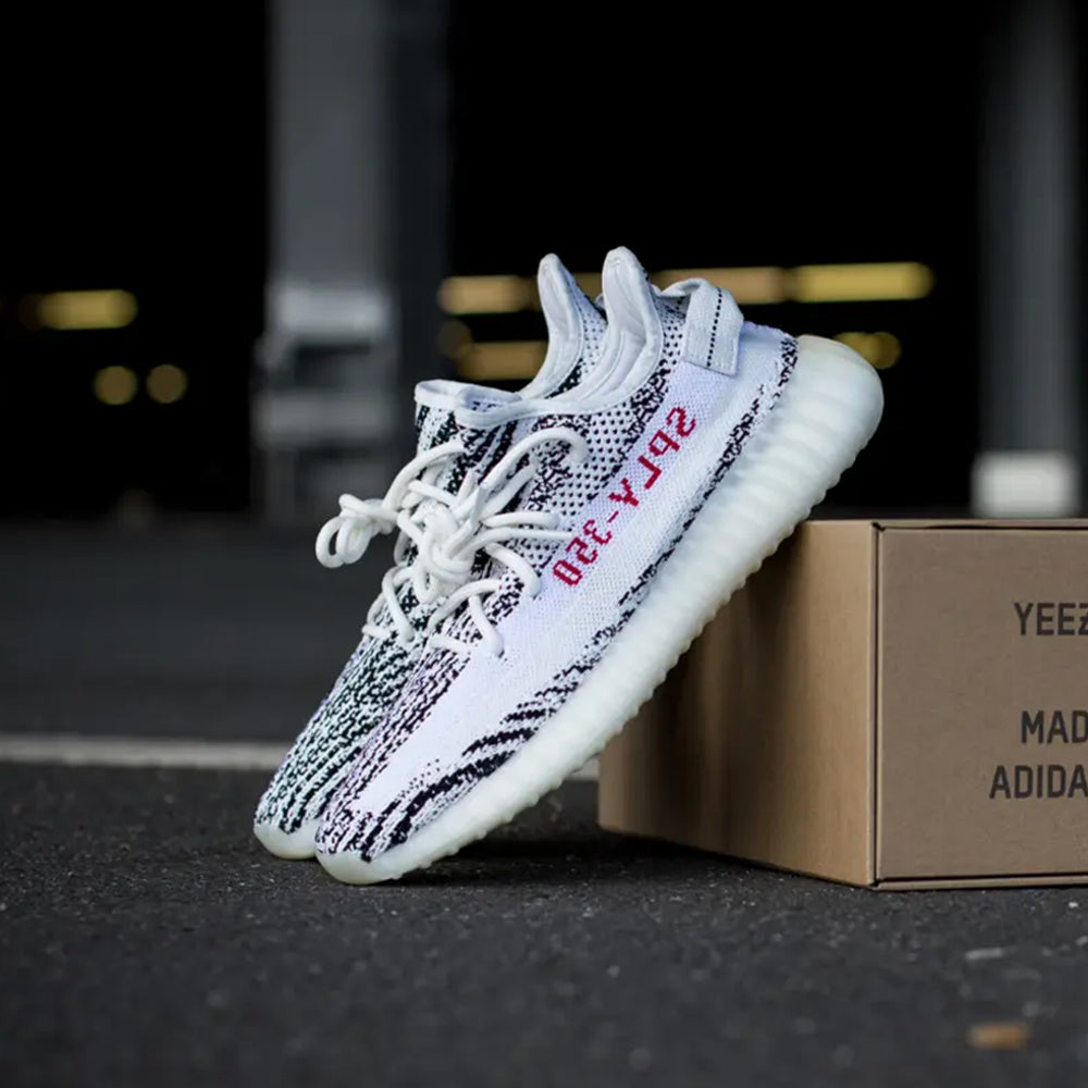 YEEZY BOOST 350 V2